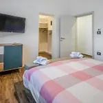 Hébergement de vacances Beach Front Home In Pula *