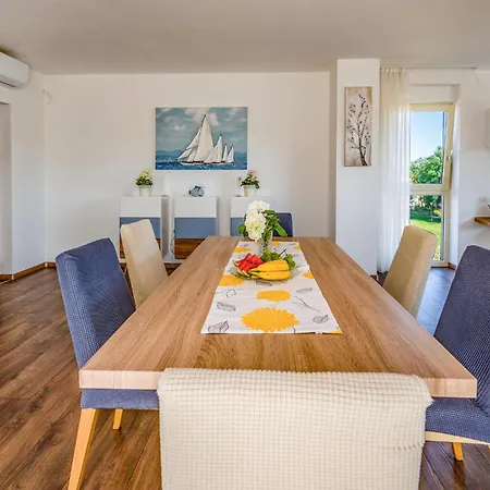 6 Bedroom Cozy In Holiday home