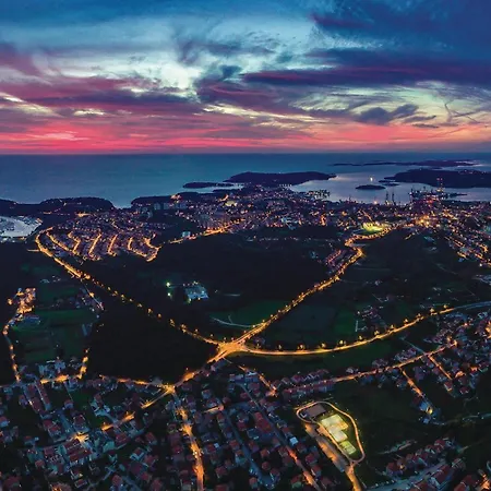 6 Bedroom Cozy In Ferienhaus