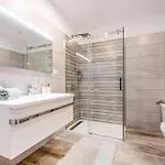 6 Bedroom Cozy In Будинок відпочинку *