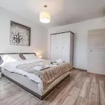 6 Bedroom Cozy In Будинок відпочинку Пула
