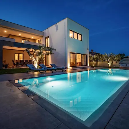 Holiday home Front In